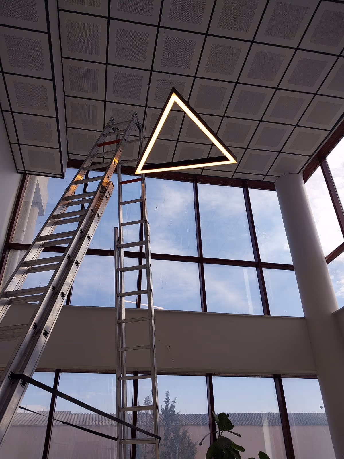 Geometrik Duvar Aydınlatması